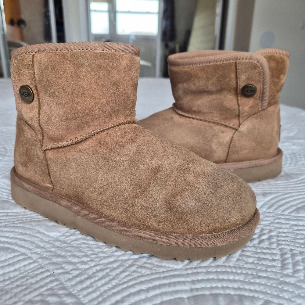UGG Kids Jona Fleece Lined Boots Tan Sz 2